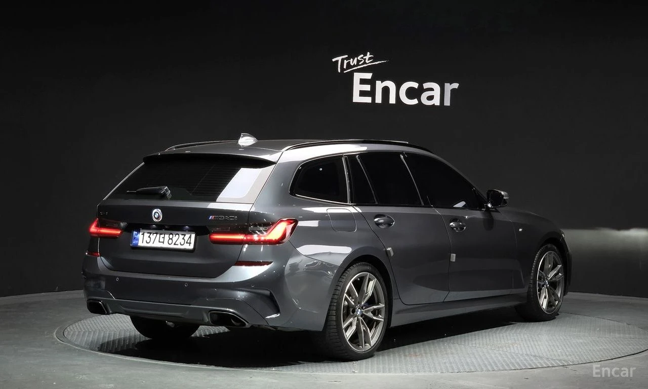 BMW 340 * xDRIVE* TOURING* КОЖА* ПОДГРЕВ* ПАНОРАМА* HEAD-U, снимка 2 - Автомобили и джипове - 54446272