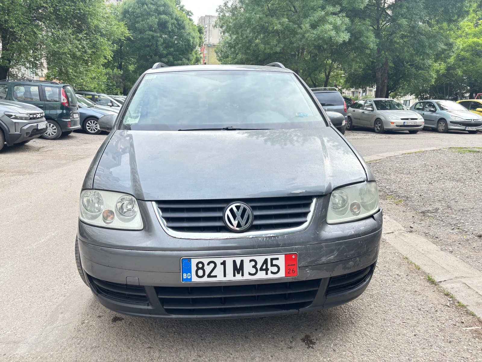 VW Touran, снимка 2 - Автомобили и джипове - 54678536