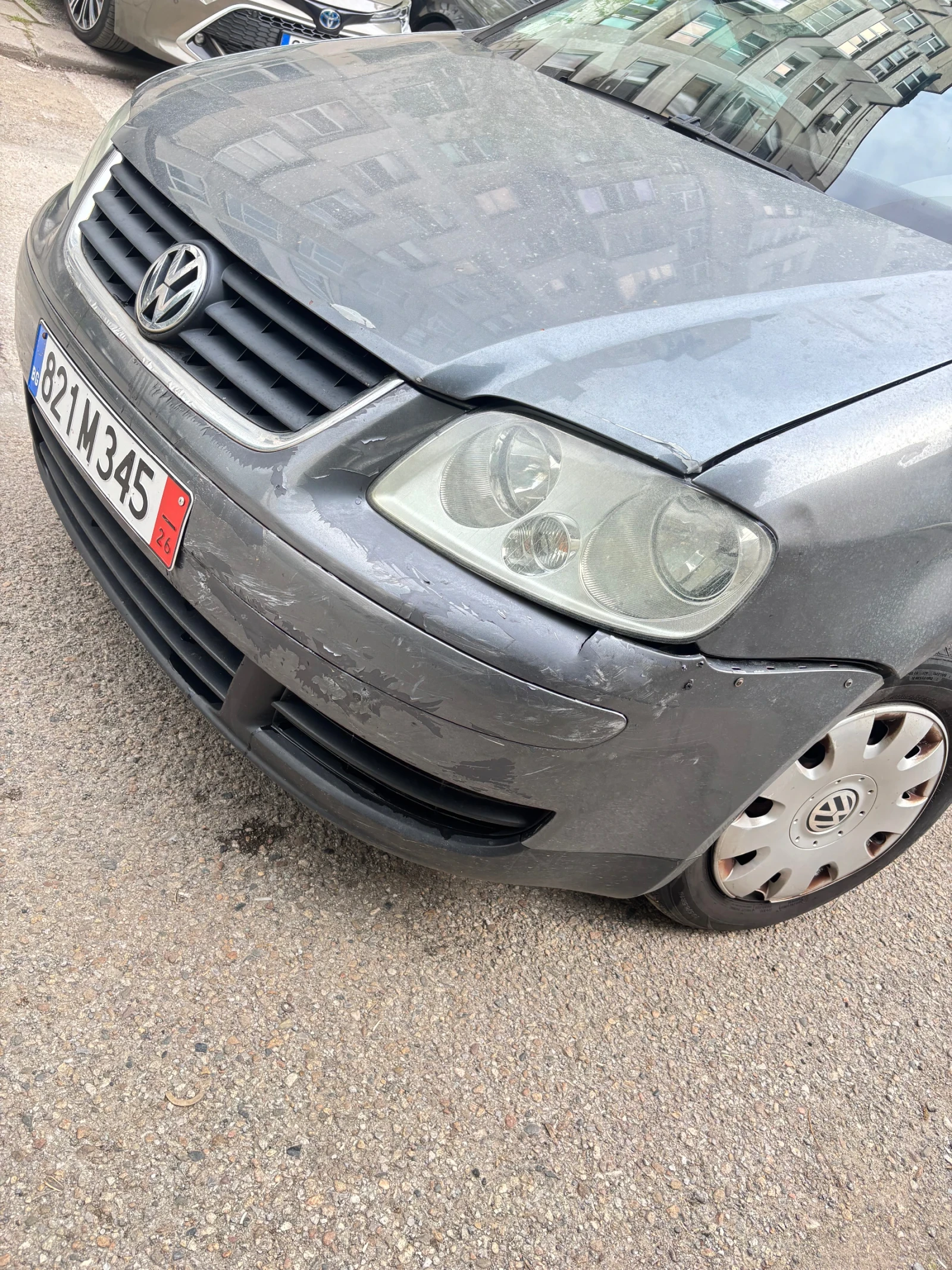 VW Touran, снимка 5 - Автомобили и джипове - 54678536