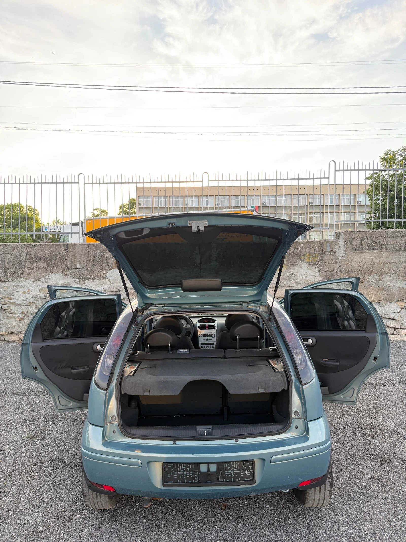Opel Corsa 1.2 Twinsport/ 80кс., снимка 10 - Автомобили и джипове - 54859762
