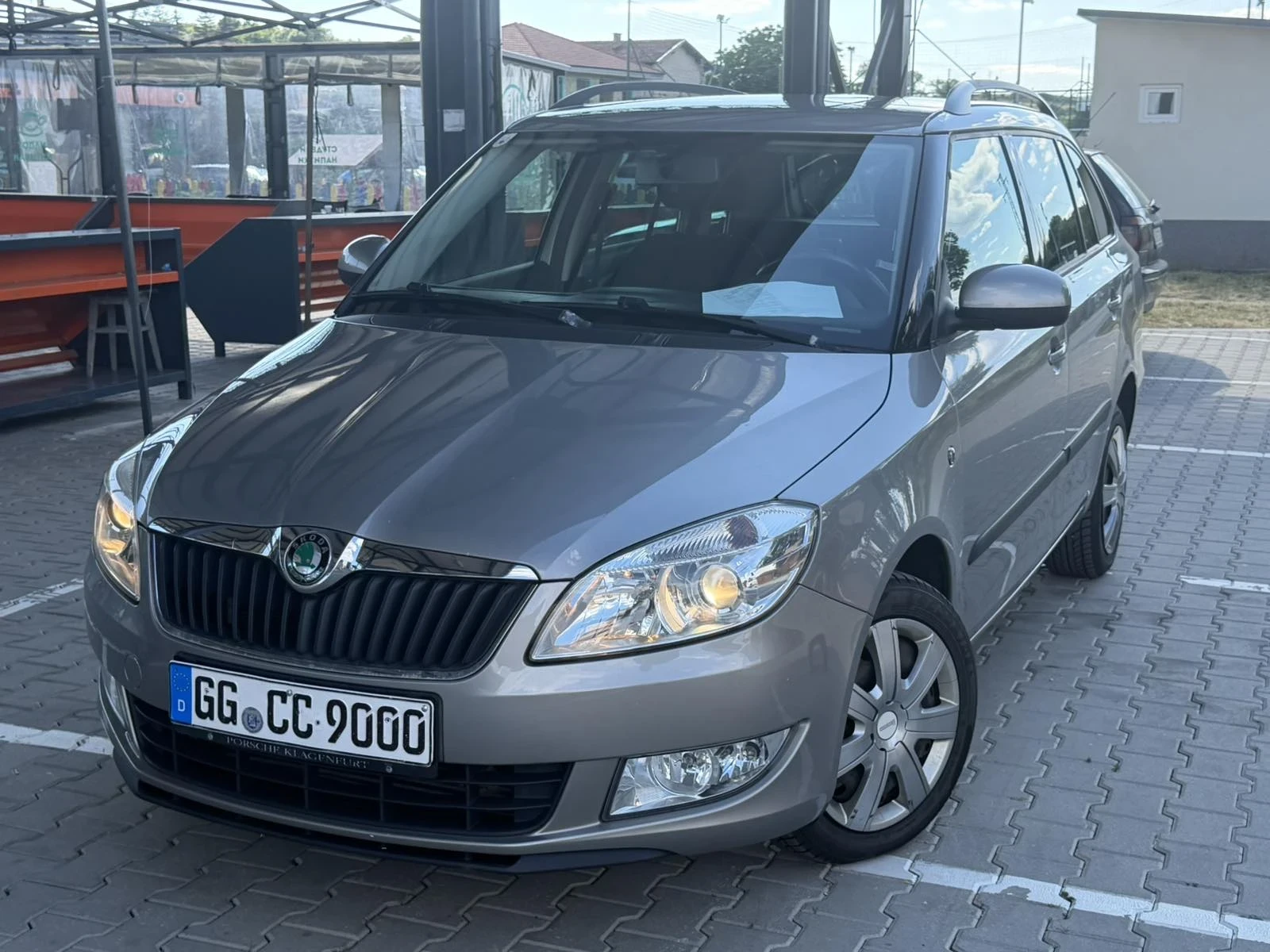 Skoda Fabia 1.6тди  90к.с.  2012г., снимка 4 - Автомобили и джипове - 55235154