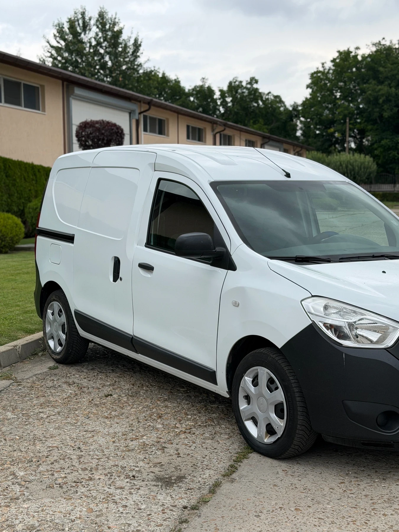 Dacia Dokker, снимка 2 - Автомобили и джипове - 55388668