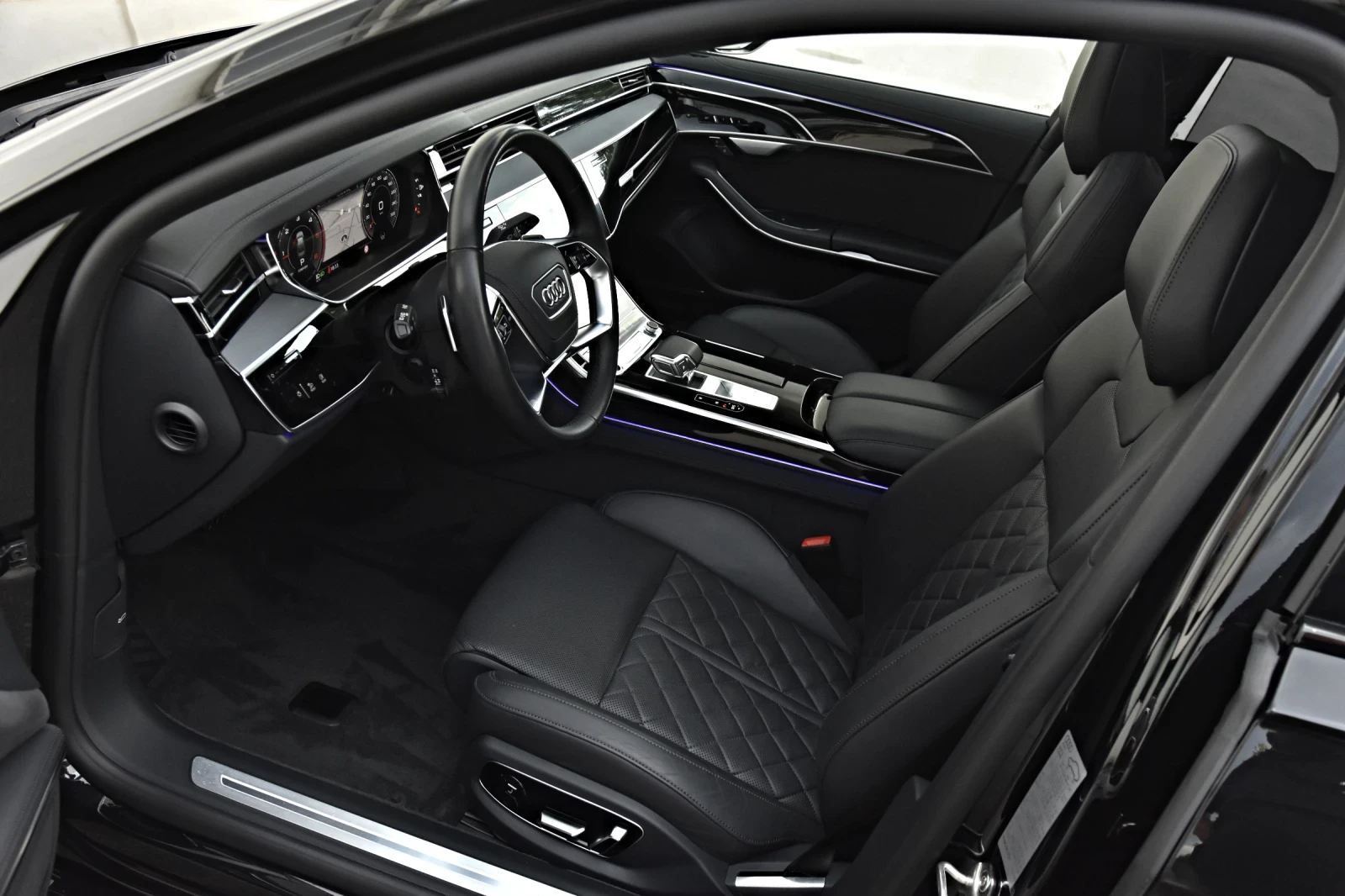 Audi A8 5.0TDI SPORT PAKET 360 B&O PANO 21 OLED S8-SITZE, снимка 8 - Автомобили и джипове - 55826050