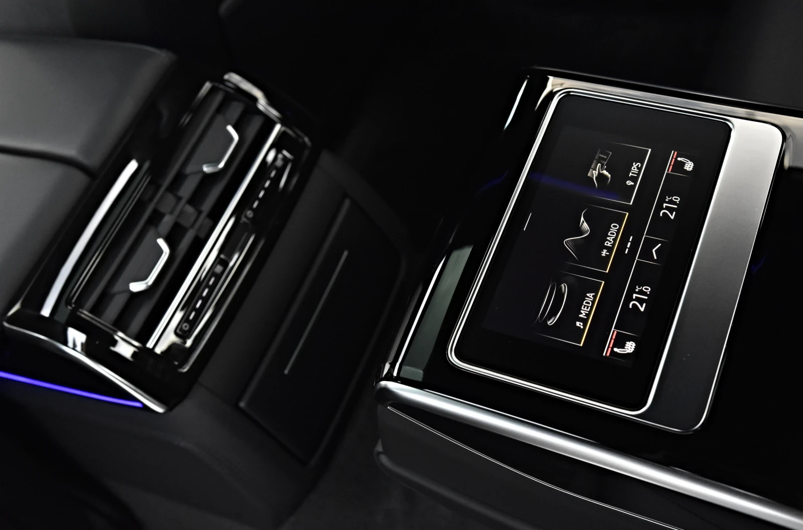 Audi A8 5.0TDI SPORT PAKET 360 B&O PANO 21 OLED S8-SITZE, снимка 15 - Автомобили и джипове - 55826050