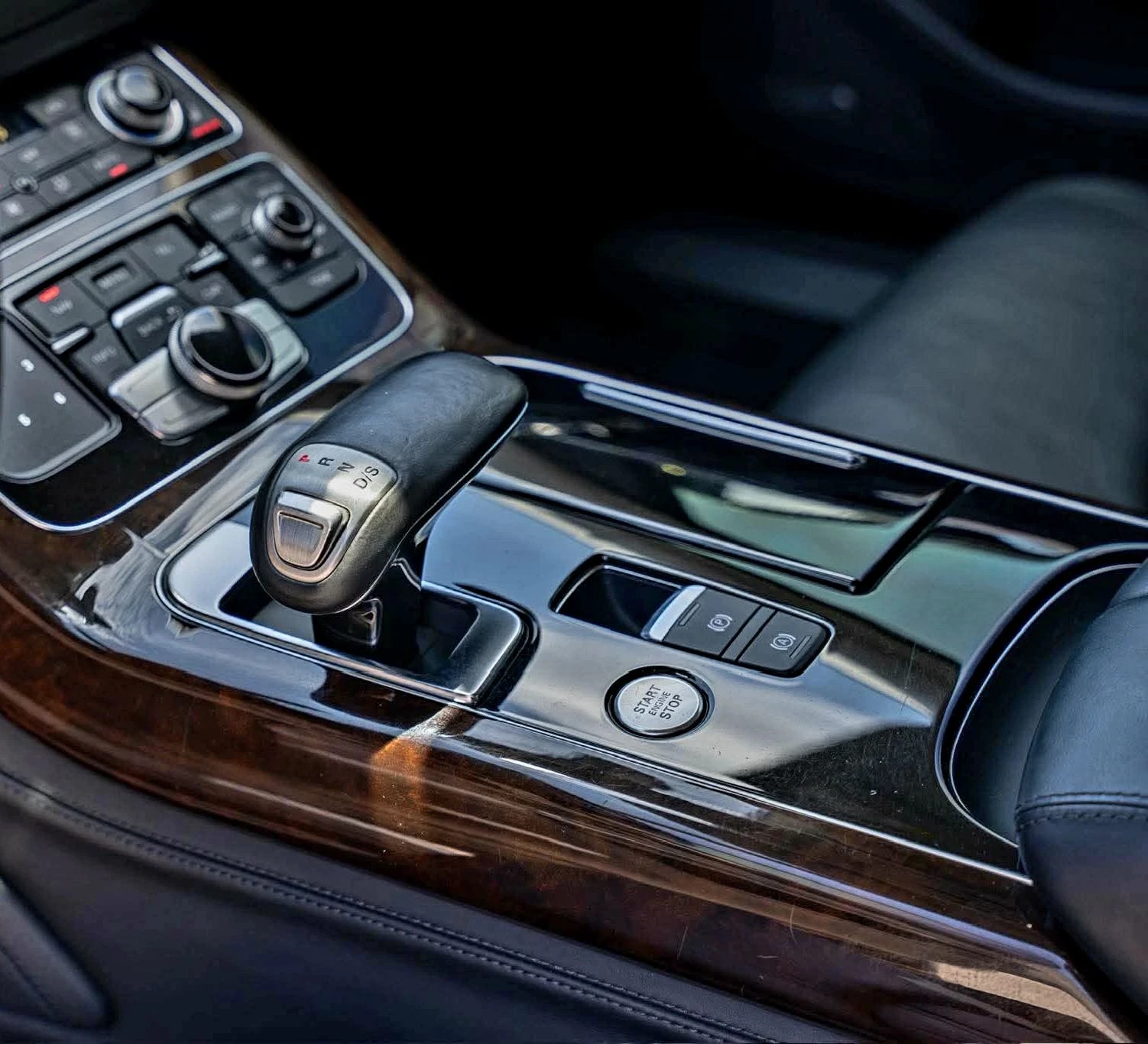 Audi A8 S8 Vision, снимка 5 - Автомобили и джипове - 56335456