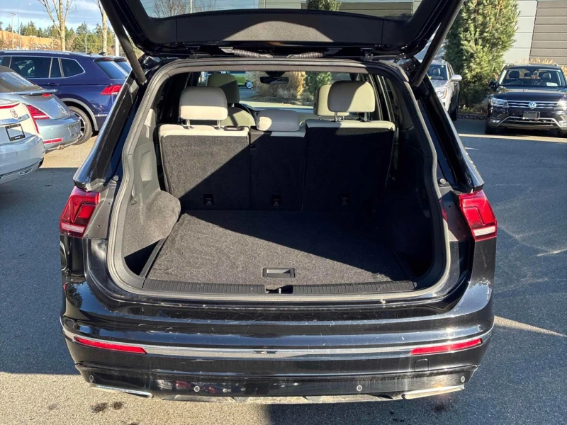 VW Tiguan R-Line* 4MOTION* Digital* Подгрев* Панорама* , снимка 12 - Автомобили и джипове - 52837496