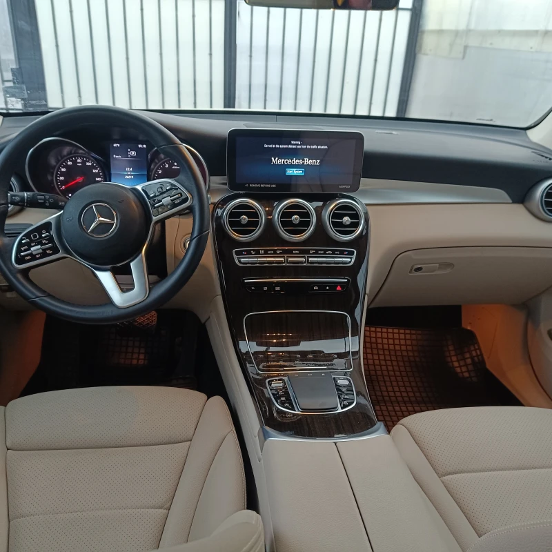Mercedes-Benz GLC 300 2.0, снимка 8 - Автомобили и джипове - 52897736