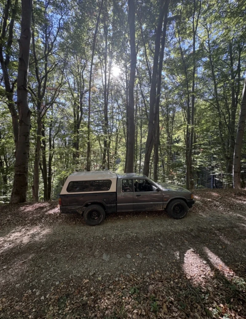 Mazda B2200, снимка 5 - Автомобили и джипове - 53054133