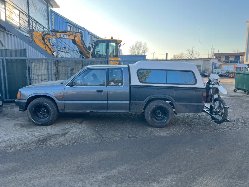 Mazda B2200, снимка 4 - Автомобили и джипове - 53054133