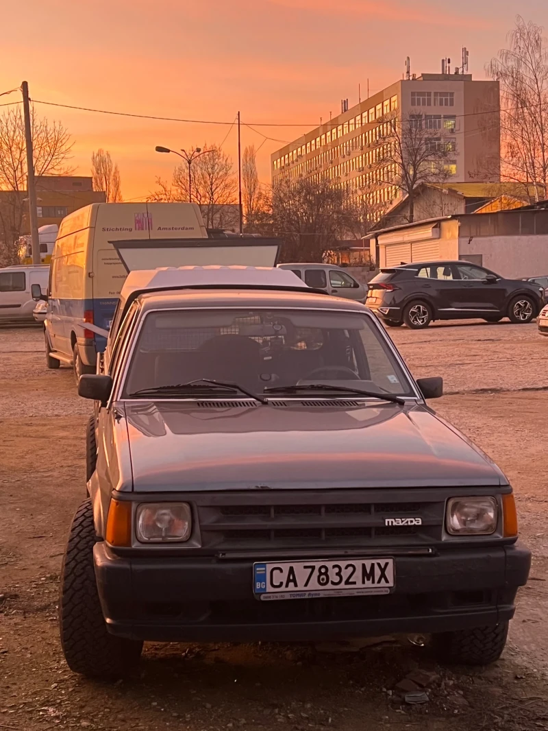 Mazda B2200, снимка 2 - Автомобили и джипове - 53054133