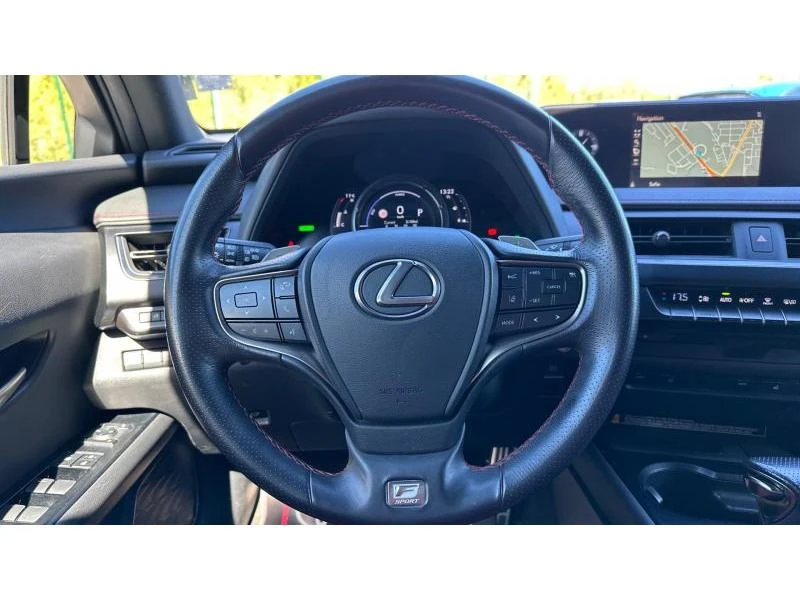 Lexus UX, снимка 13 - Автомобили и джипове - 48014843