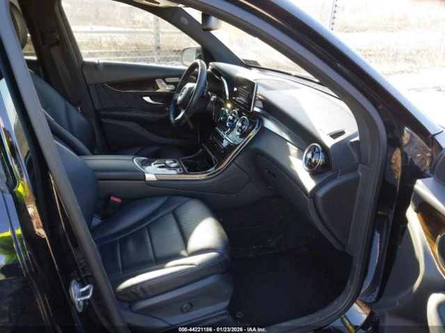 Mercedes-Benz GLC 300 4MATIC, снимка 10 - Автомобили и джипове - 53820259
