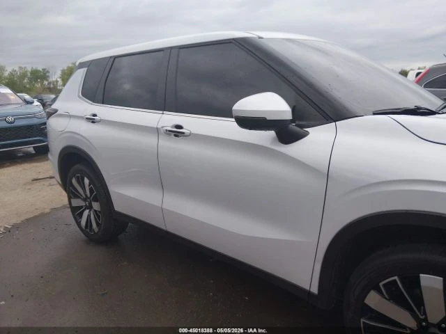 Mitsubishi Outlander SE 2.5, снимка 6 - Автомобили и джипове - 54748261