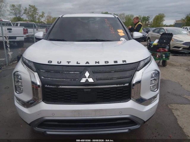Mitsubishi Outlander SE 2.5, снимка 8 - Автомобили и джипове - 54748261
