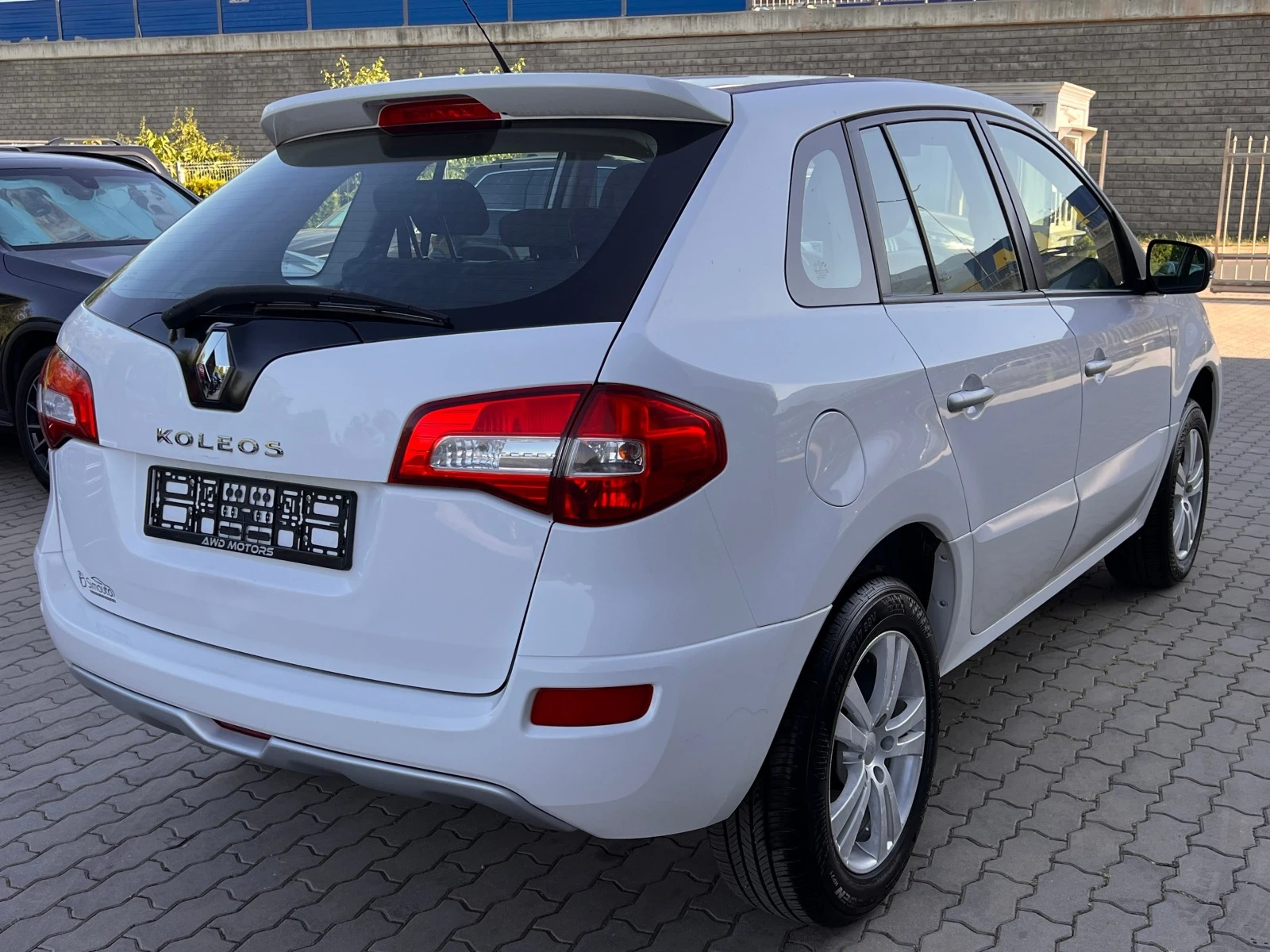 Renault Koleos 2.5i, 4x4, Швейцария, Сервизна книжка Пефектен - изображение 3