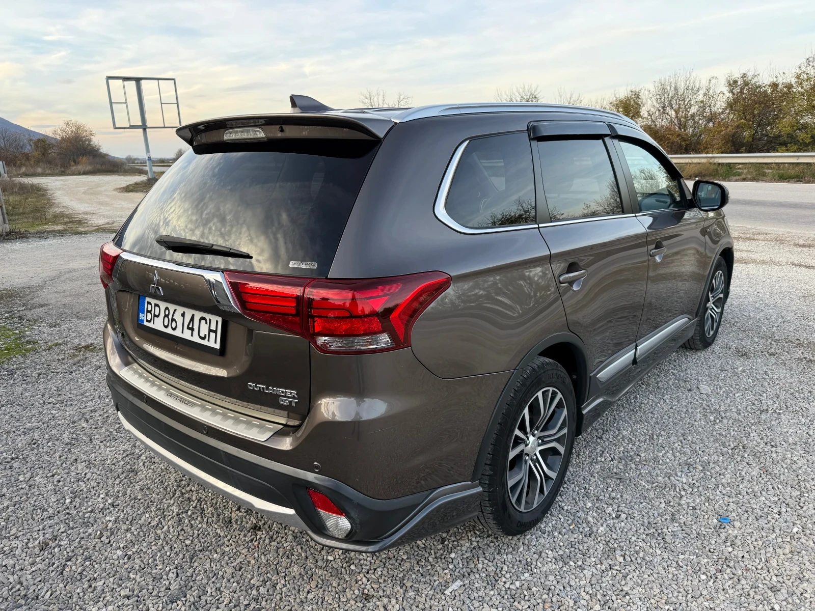 Mitsubishi Outlander 3.0 I 224 к.с. - изображение 5