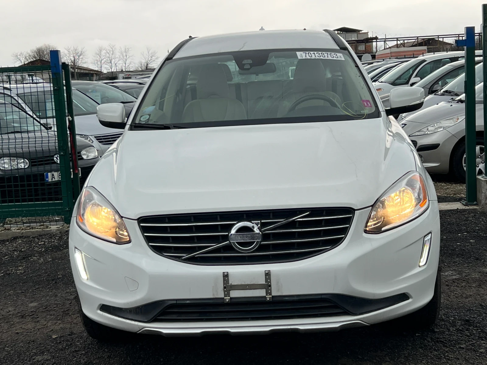 Volvo XC60 2.0 - изображение 2