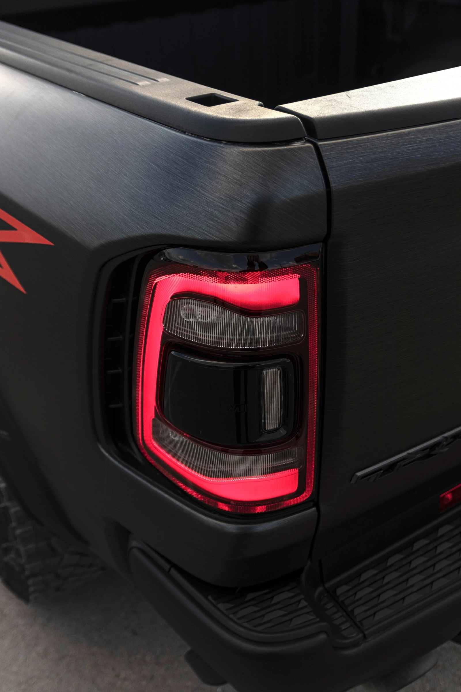 Dodge RAM 1500 TRX - изображение 9