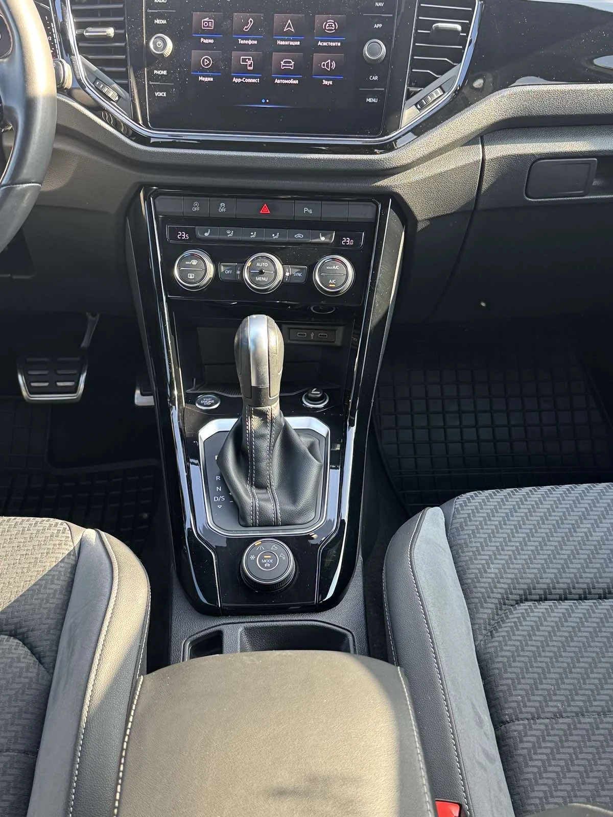 VW T-Roc R line/4x4/PANO/360 /Virtual/NAVI/TV/ 50 хил.км.! - изображение 9