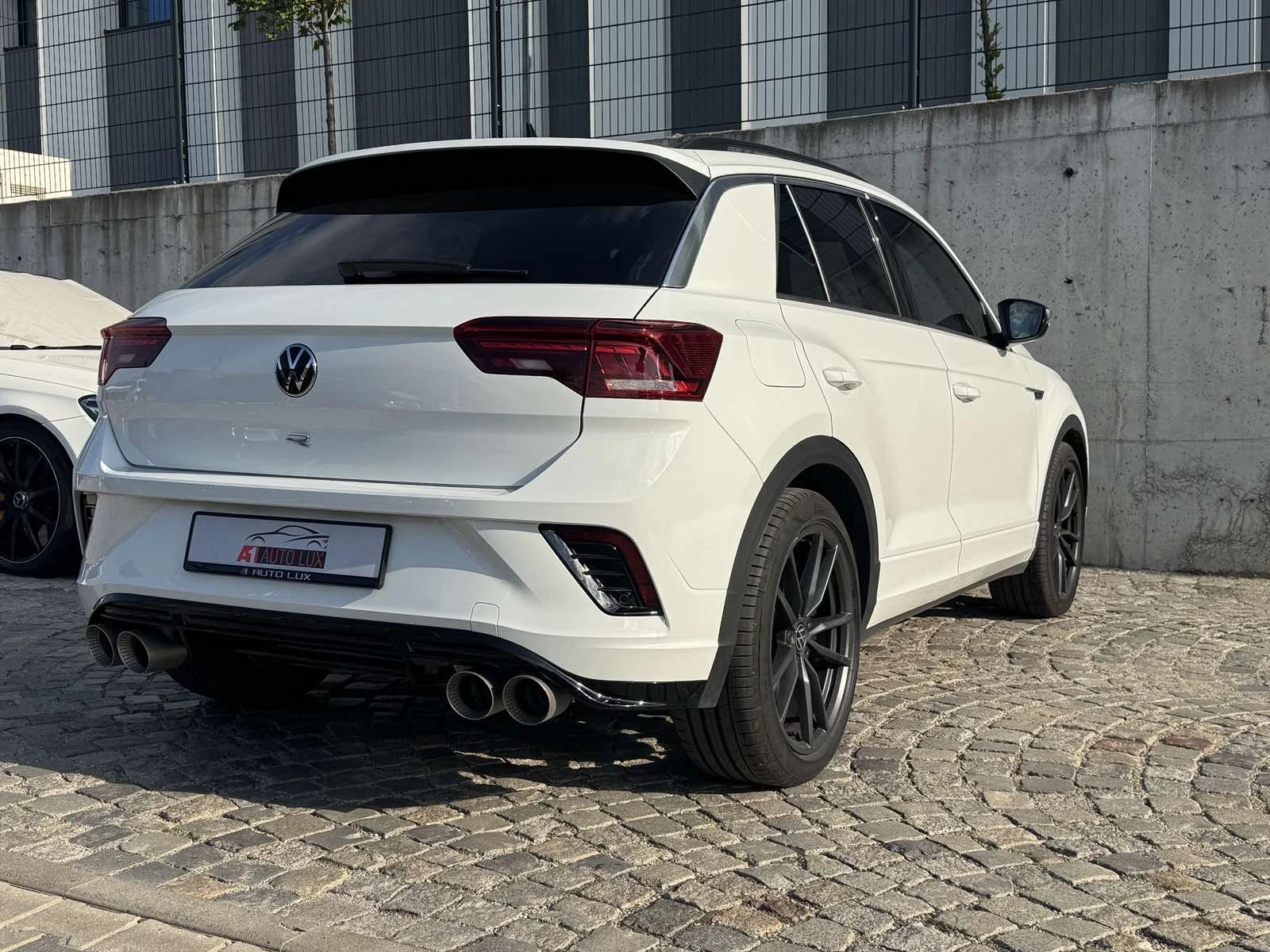 VW T-Roc R line/4x4/PANO/360 /Virtual/NAVI/TV/ 50 хил.км.! - изображение 5