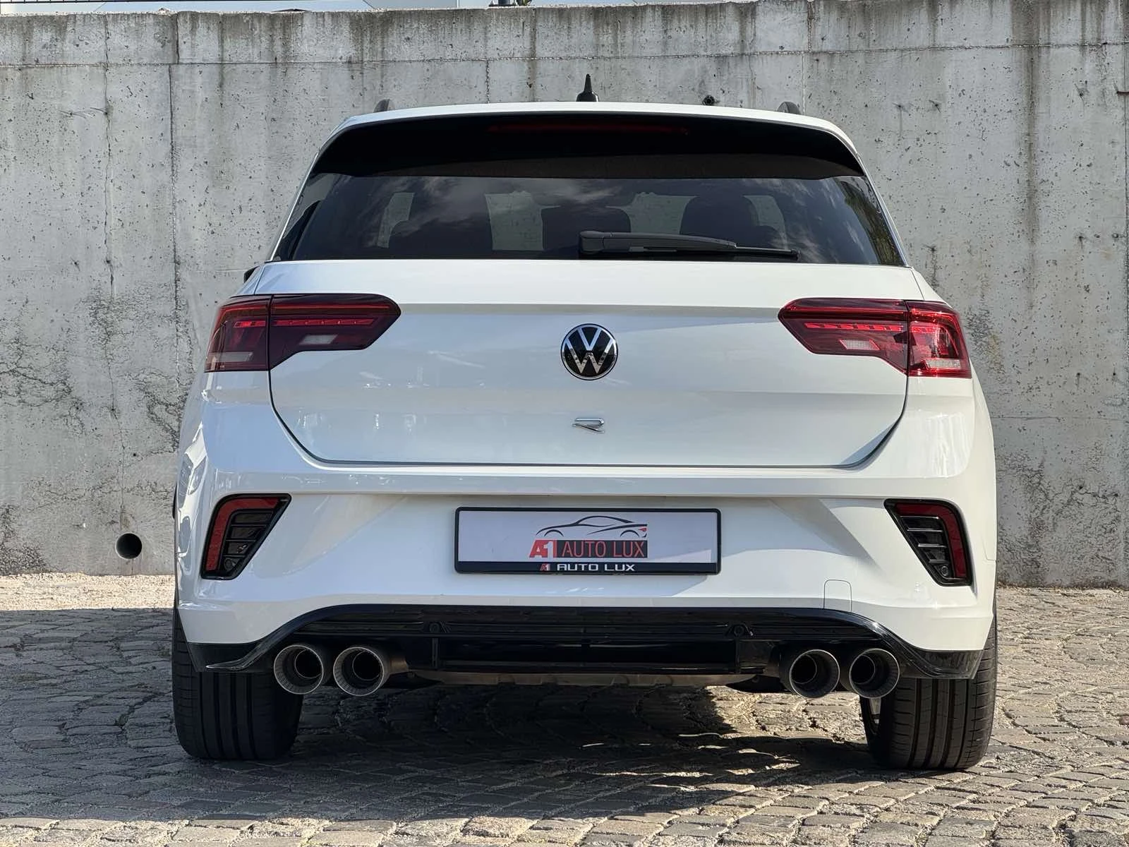 VW T-Roc R line/4x4/PANO/360 /Virtual/NAVI/TV/ 50 хил.км.! - изображение 4