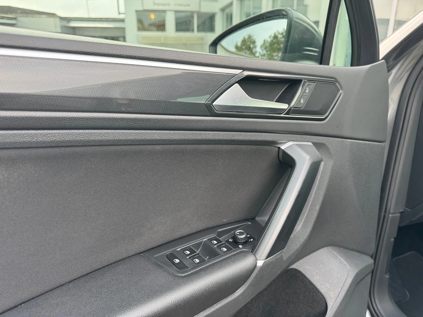 VW Tiguan Highline 2.0TDI 4MOTION BMT - изображение 6