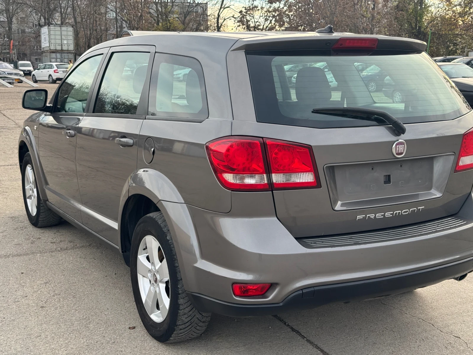 Fiat Freemont 2000-140кс 7 места - изображение 5