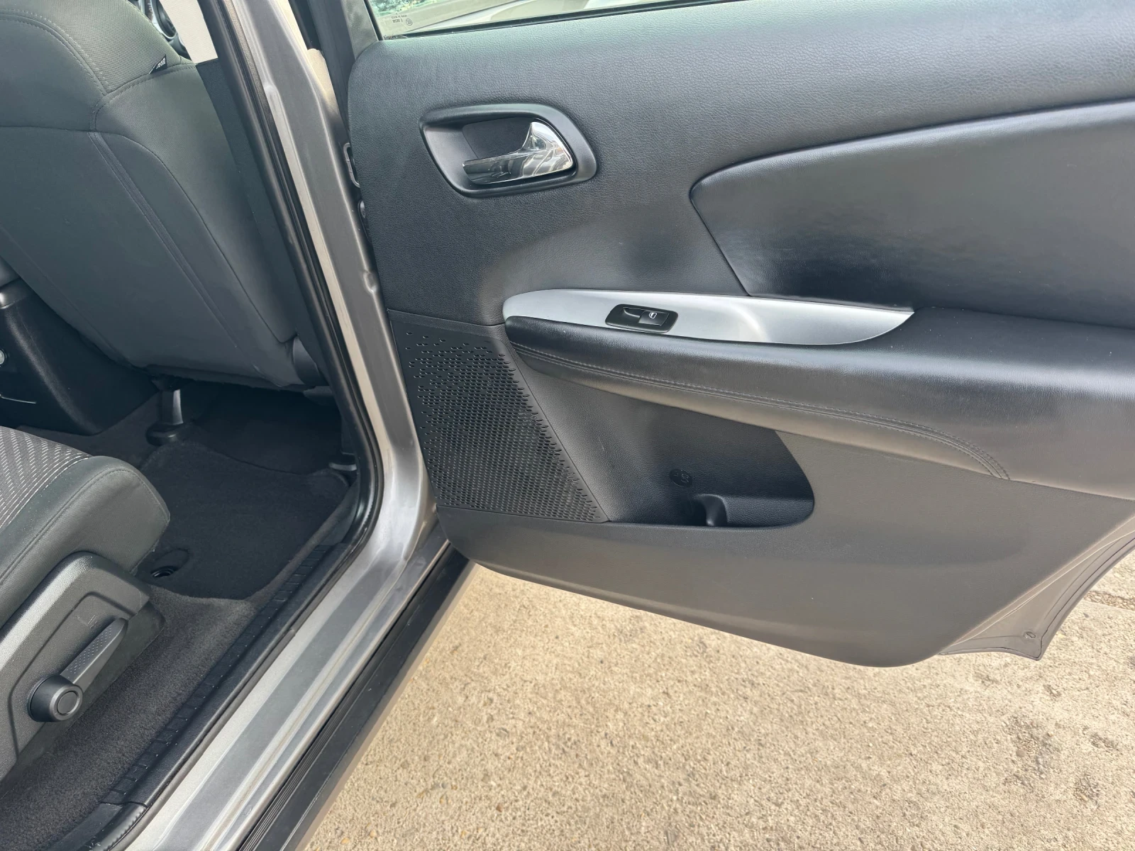 Fiat Freemont 2000-140кс 7 места - изображение 10