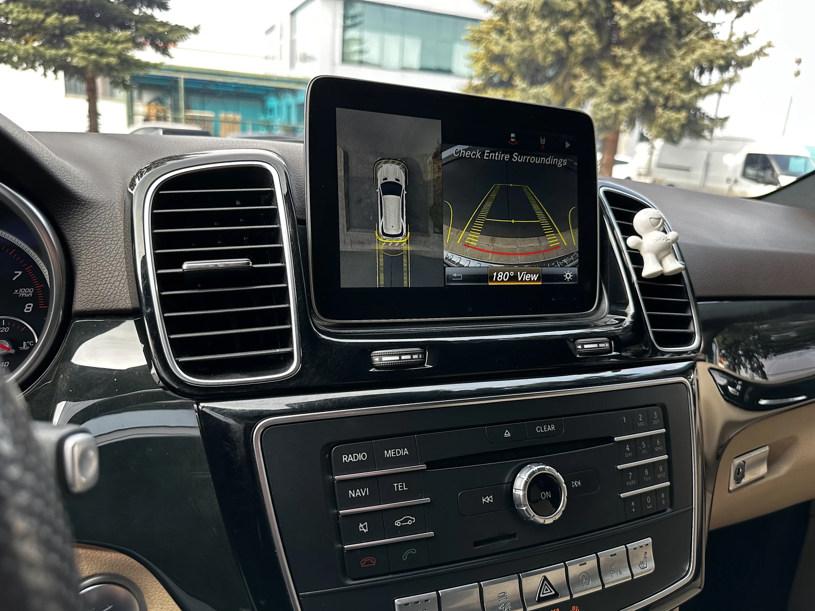 Mercedes-Benz GLE 400 AMG, CARPLAY, H&K, PANO, 9G-TRONIC, снимка 12 - Автомобили и джипове - 53707152