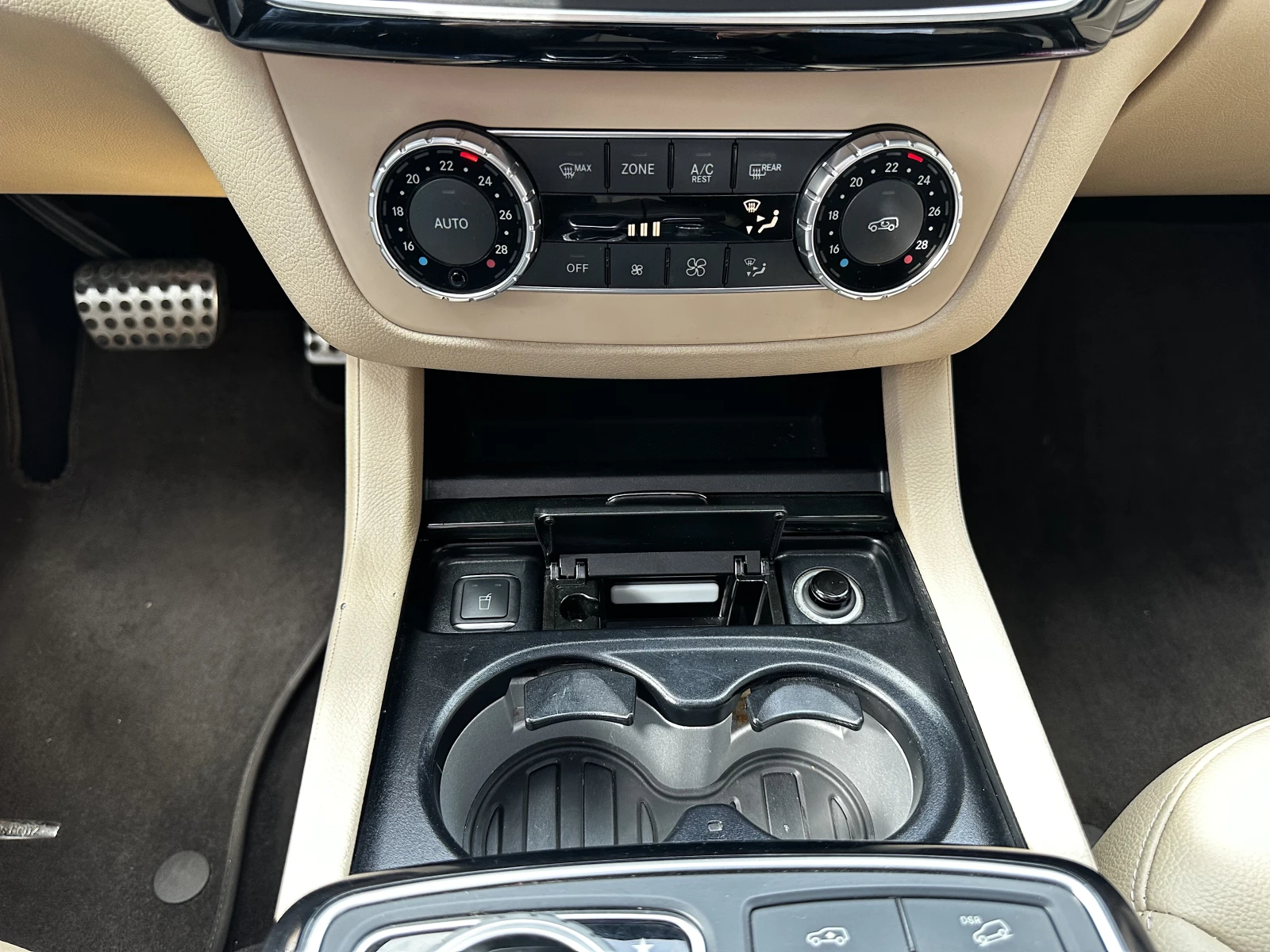 Mercedes-Benz GLE 400 AMG, CARPLAY, H&K, PANO, 9G-TRONIC, снимка 17 - Автомобили и джипове - 53707152