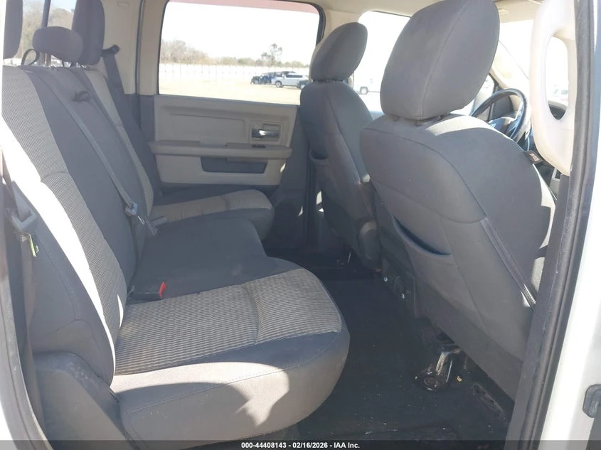 Dodge RAM 1500 5.7L V-8 VVT, 390HP 4X4 Drive, снимка 8 - Автомобили и джипове - 53939521