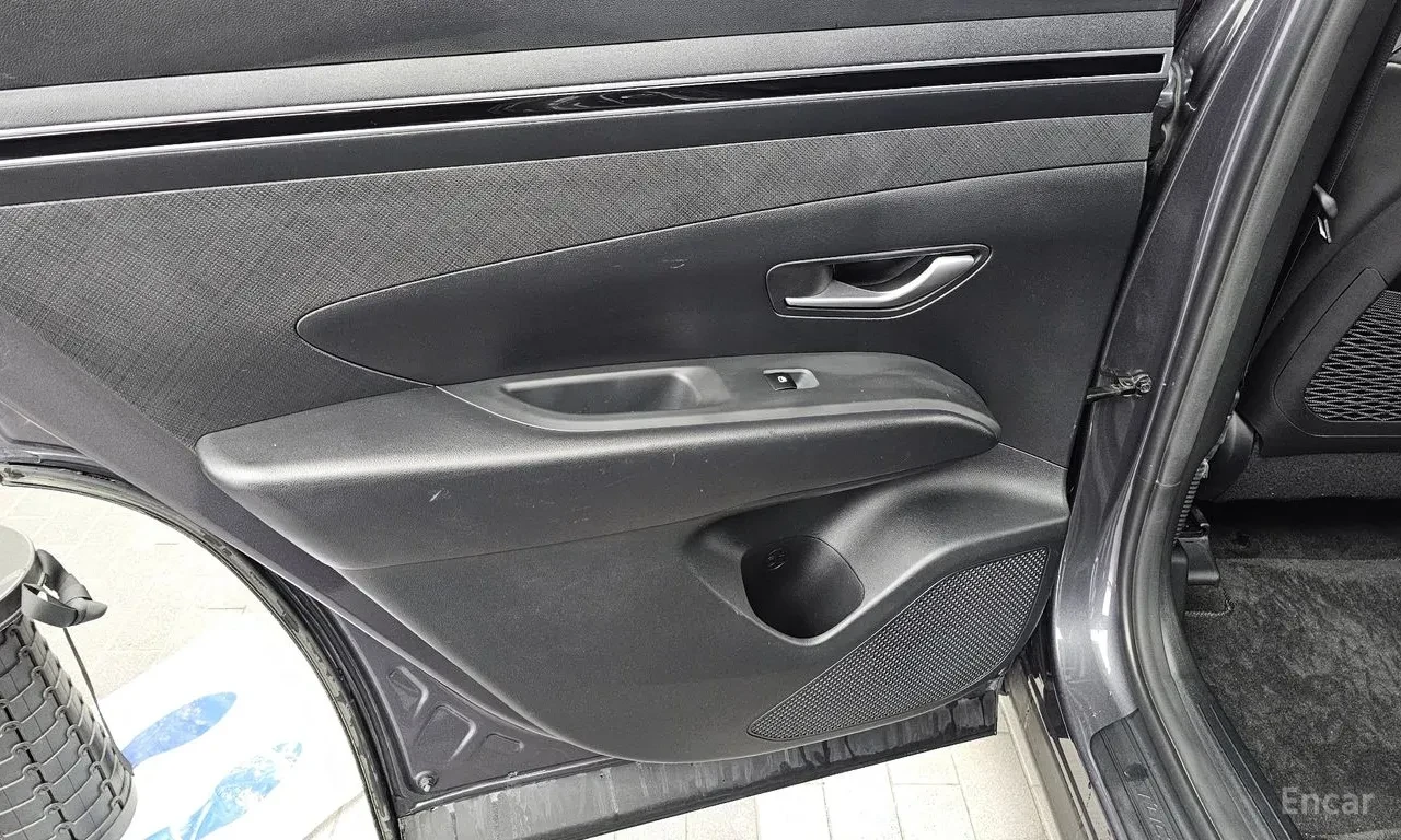 Hyundai Tucson  Premium* Back cam* Pano* Обдухване* Подгрев* , снимка 11 - Автомобили и джипове - 54753691