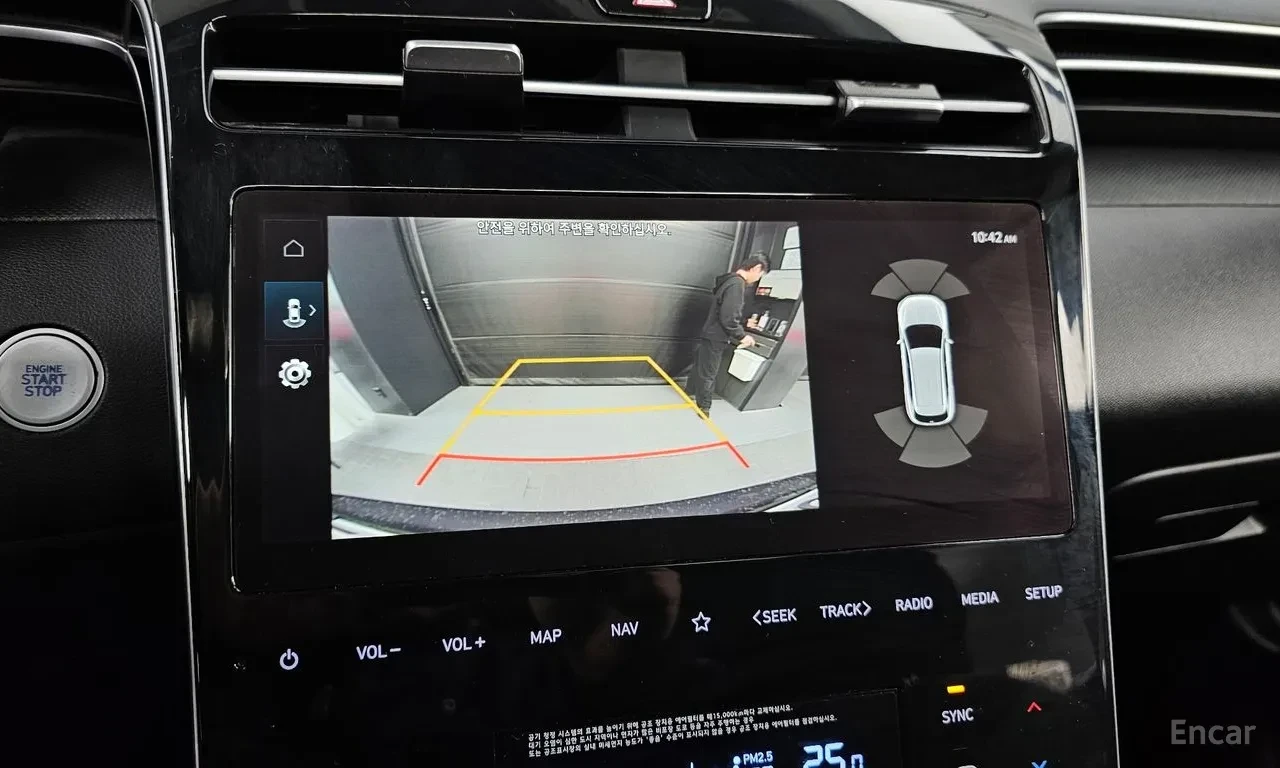 Hyundai Tucson  Premium* Back cam* Pano* Обдухване* Подгрев* , снимка 9 - Автомобили и джипове - 54753691