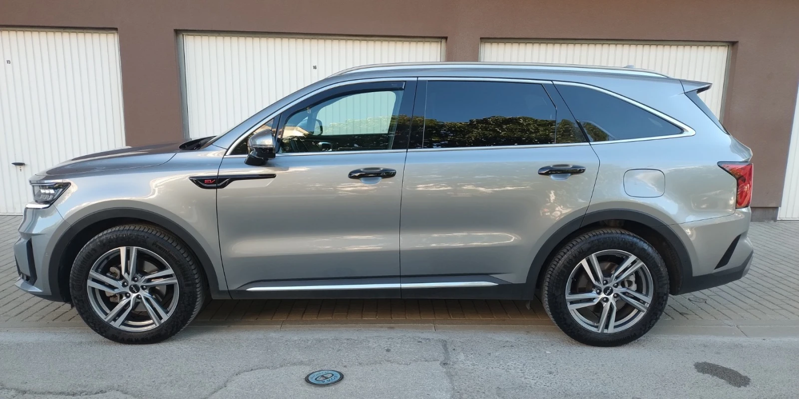 Kia Sorento (MQ4) Platinum 4WD Plug-In Hybrid, снимка 3 - Автомобили и джипове - 55826689