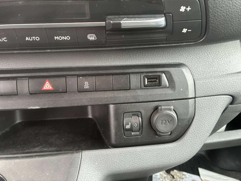 Toyota Proace, снимка 9 - Бусове и автобуси - 53445671