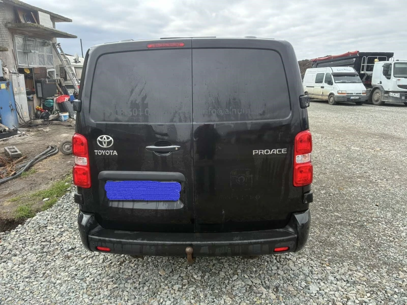 Toyota Proace, снимка 4 - Бусове и автобуси - 53445671