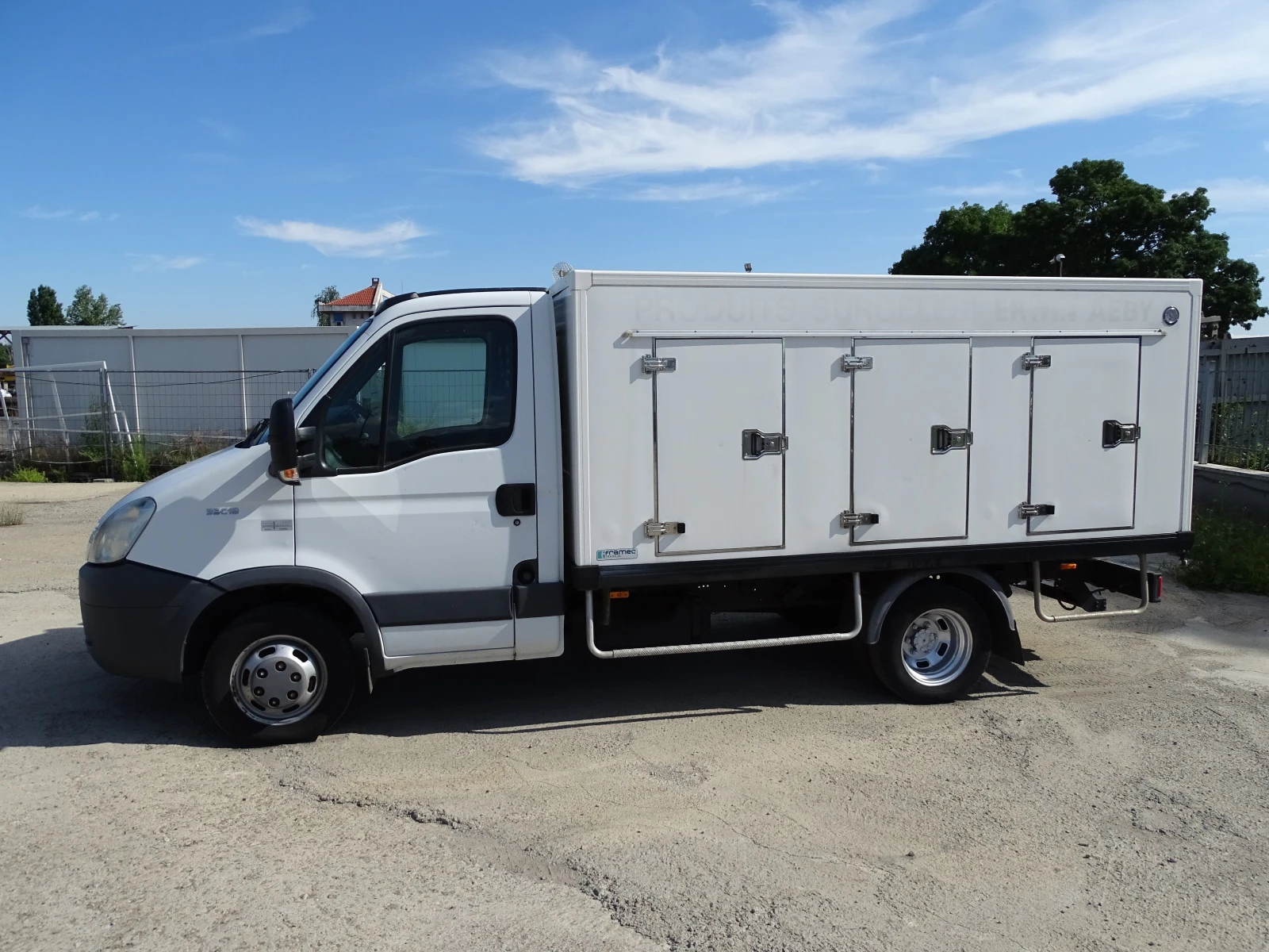 Iveco Daily 3.0HPI  ЗА СЛАДОЛЕД, снимка 4 - Бусове и автобуси - 37670414