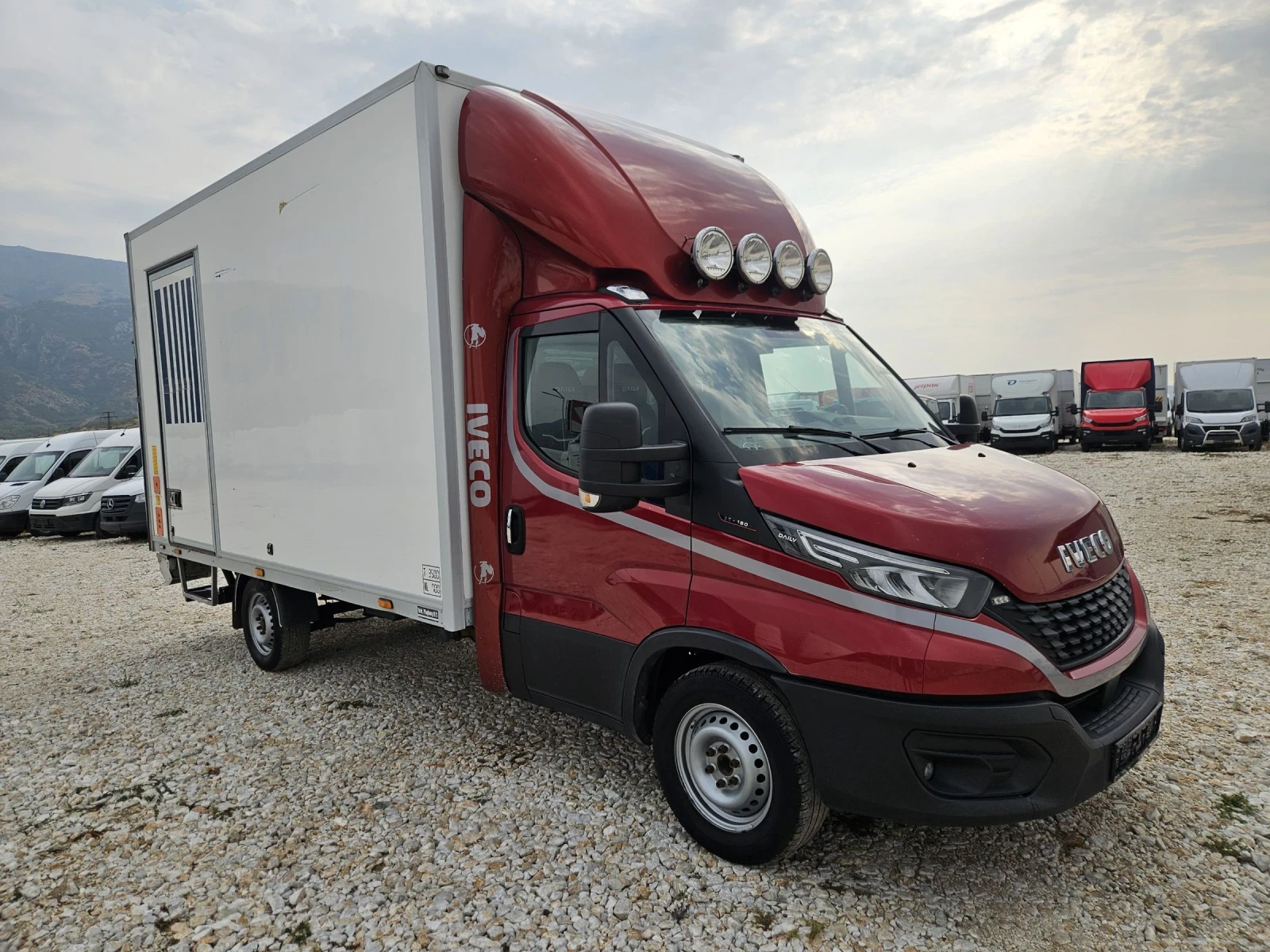 Iveco Daily 35-180, 3.0, Лед Фарове, Падащ борд - изображение 7