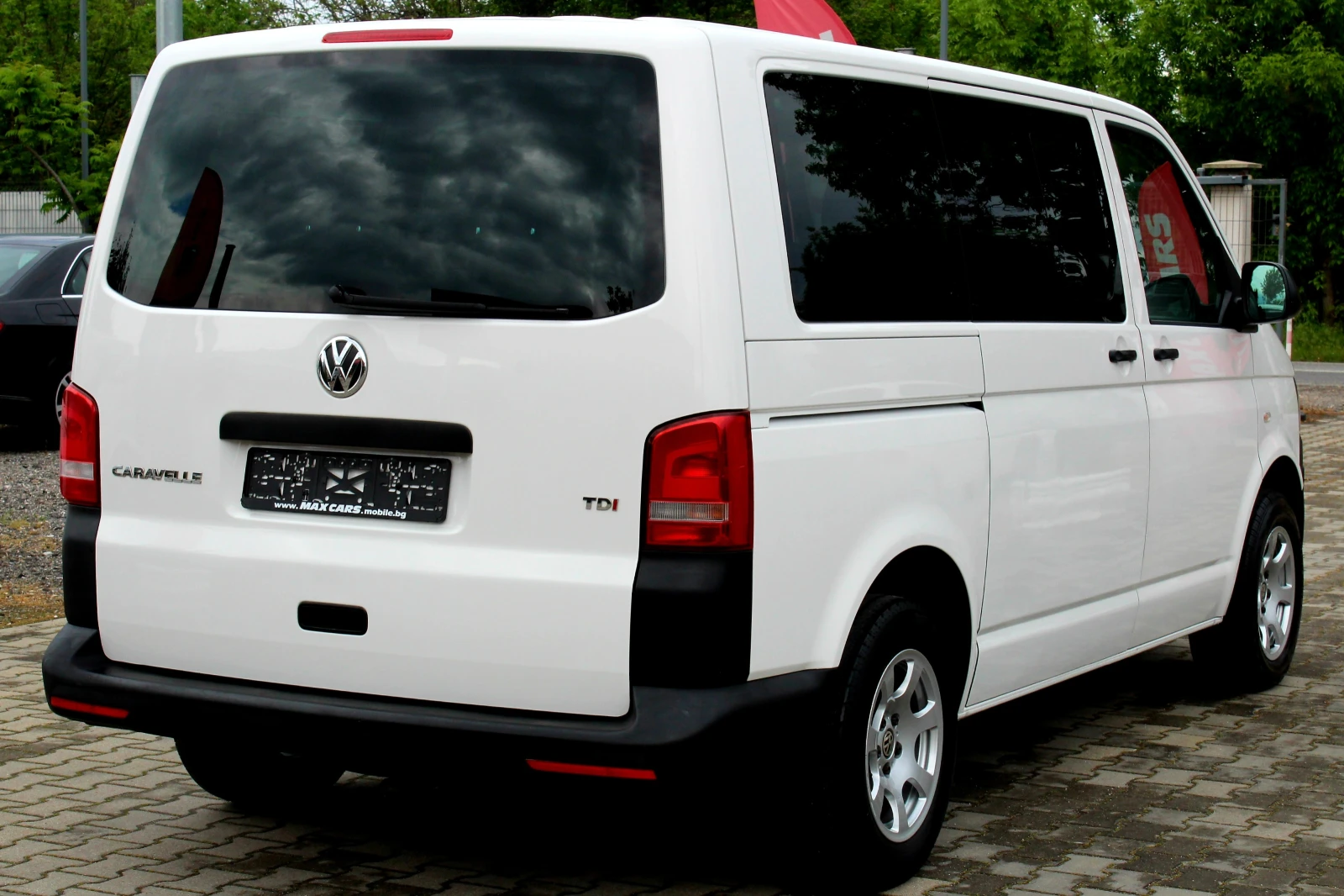 VW Caravelle 2.0TDI 8+ 1* СОБСТВЕН ЛИЗИНГ, снимка 6 - Бусове и автобуси - 54485789