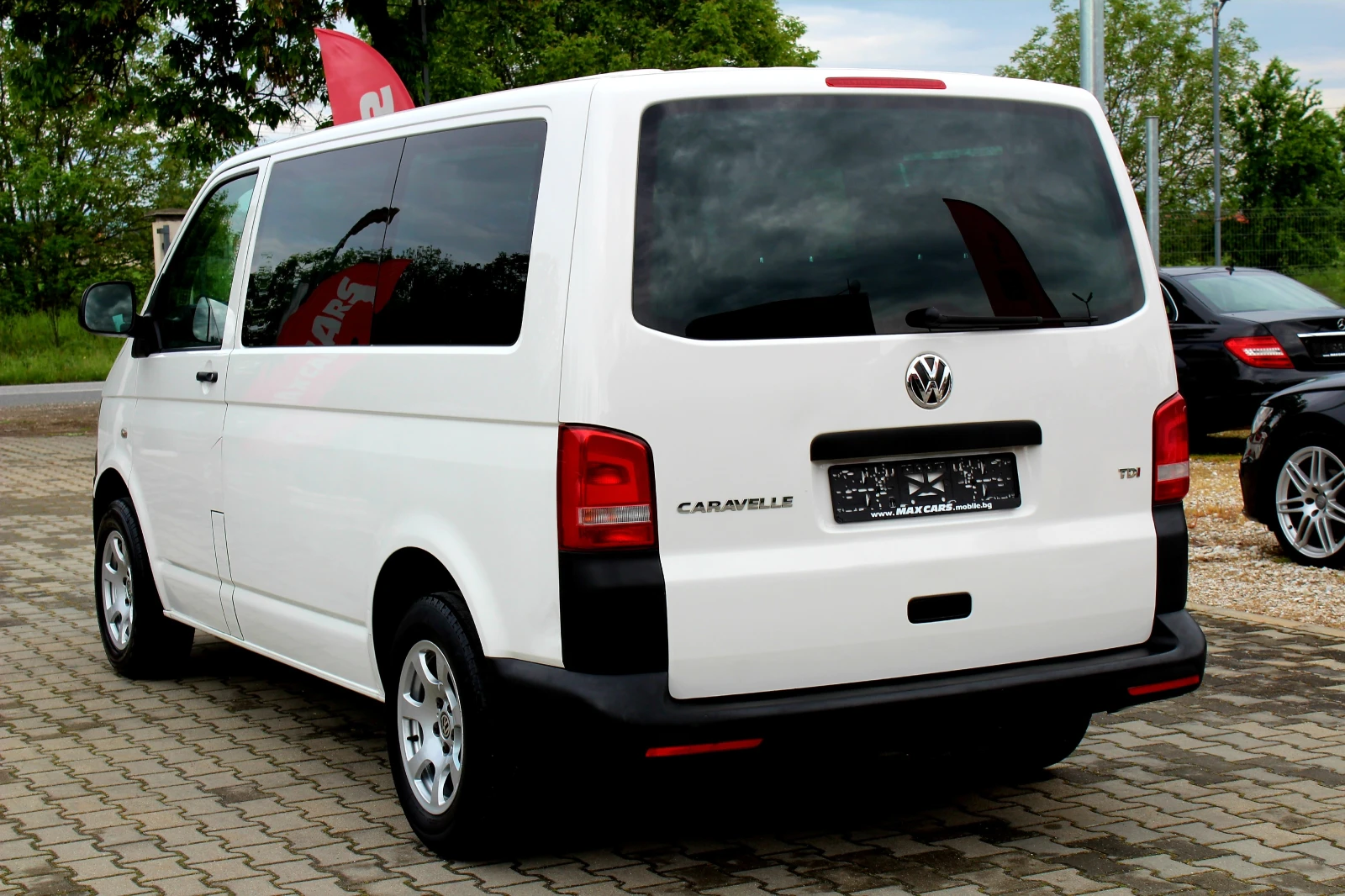 VW Caravelle 2.0TDI 8+ 1* СОБСТВЕН ЛИЗИНГ, снимка 4 - Бусове и автобуси - 54485789