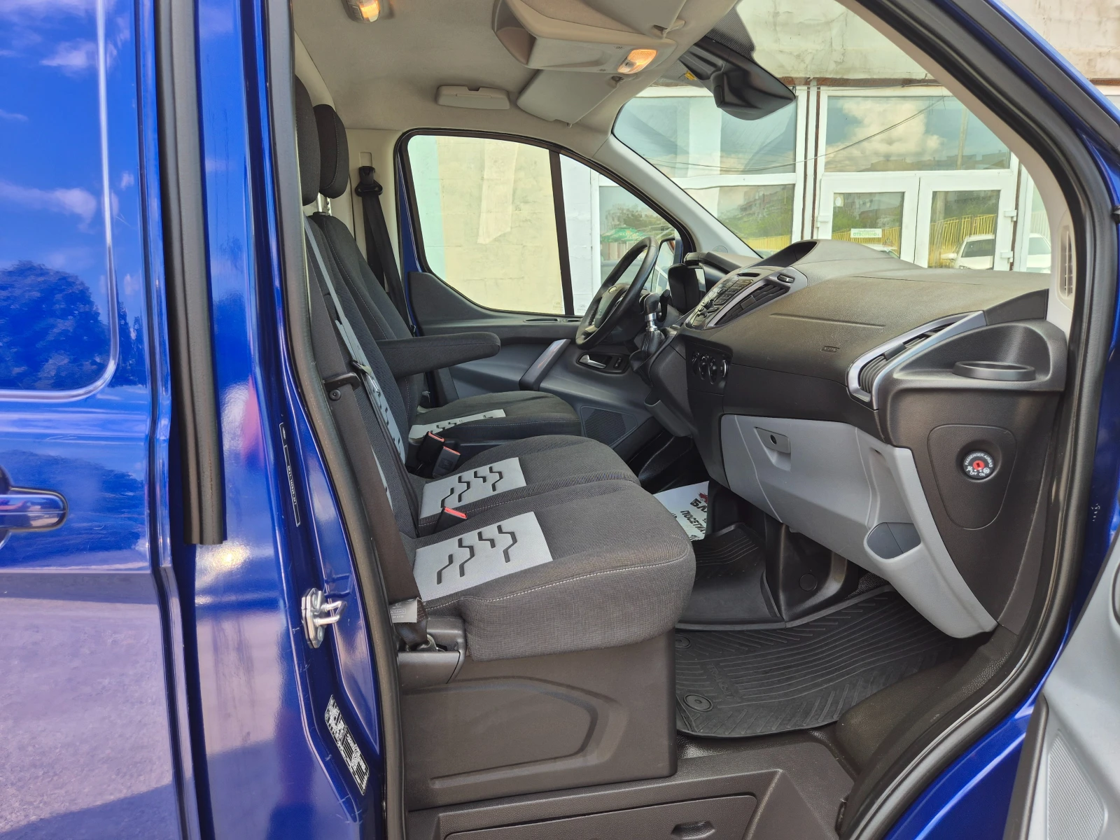 Ford Transit 2.0D KLIMA ITALY УНИКАТ, снимка 13 - Бусове и автобуси - 55342015