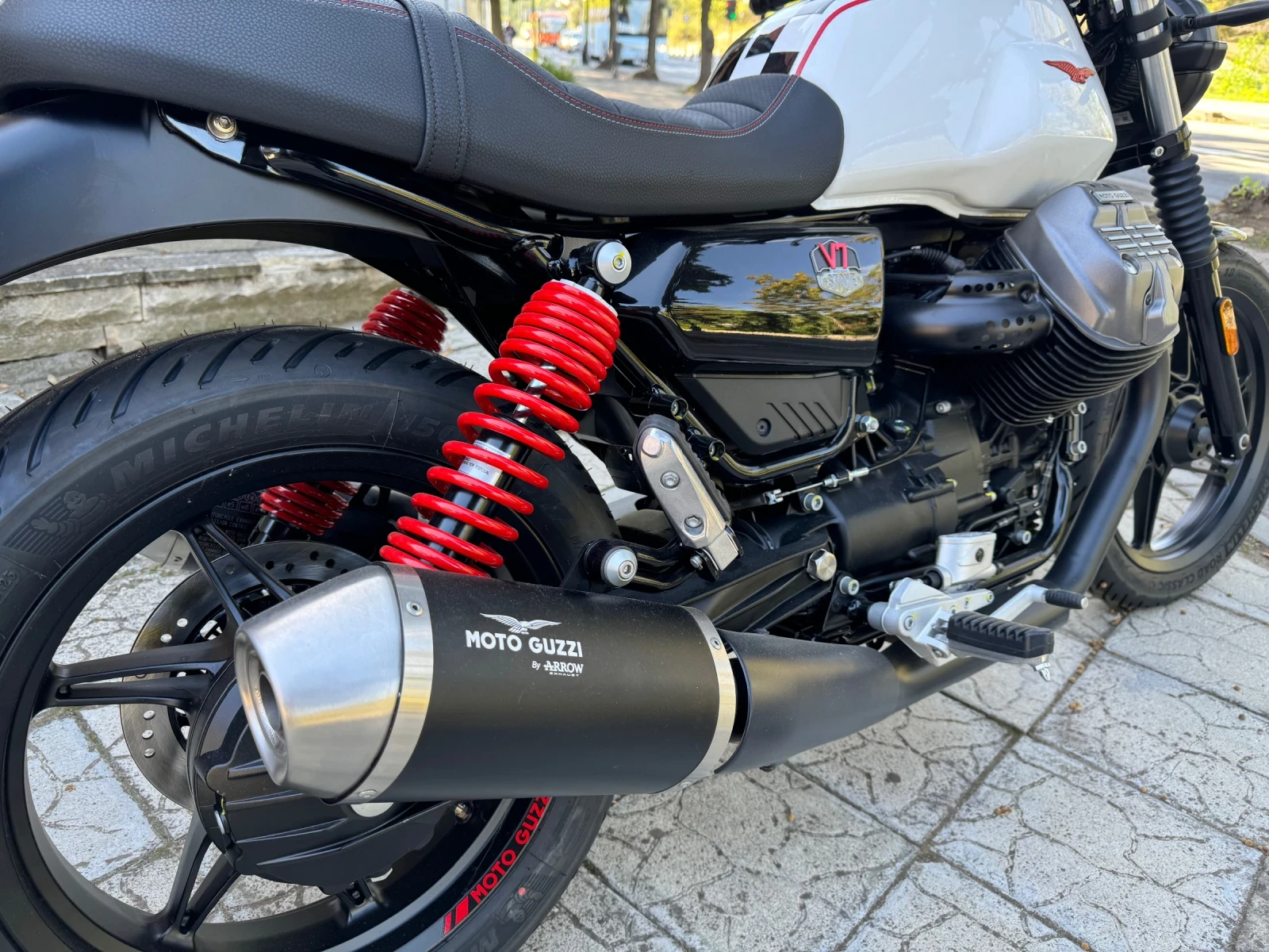 Moto Guzzi V 7 Stone Ten - изображение 9