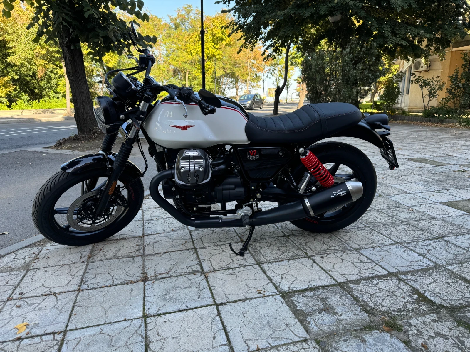 Moto Guzzi V 7 Stone Ten - изображение 6