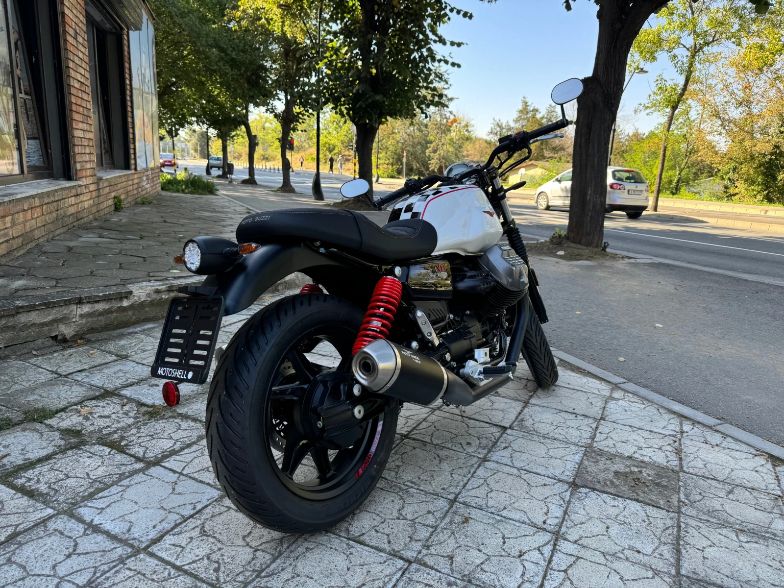 Moto Guzzi V 7 Stone Ten - изображение 3