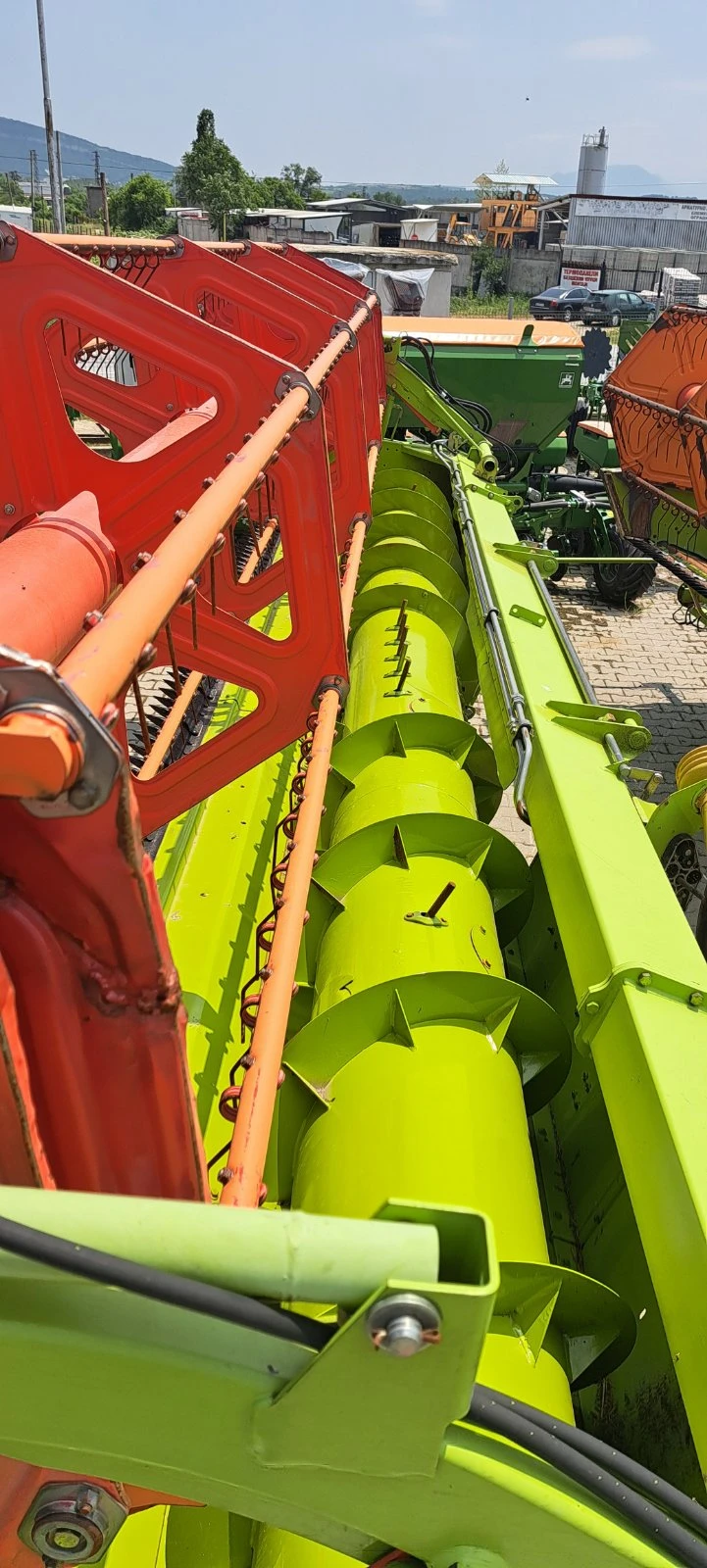 Комбайн Claas Tucano 440 - изображение 9