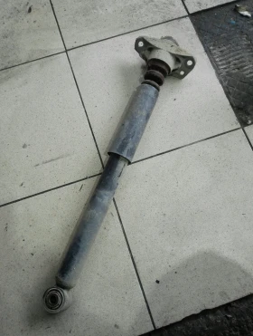 Амортисьор заден десен Фолксваген Голф 5 2.0TFSI