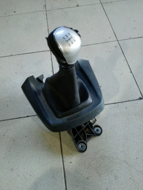 Скоростен лост Форд Фиеста 1.25б