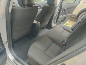 Toyota Avensis, снимка 10