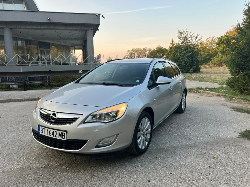 Opel Astra 1.4 I sport , снимка 1 - Автомобили и джипове - 47435726