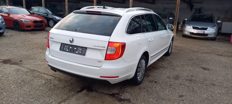 Skoda Superb 4Х4/2.0TDI/170к.с./DSG/197000км./Швейцария, снимка 5 - Автомобили и джипове - 48213504